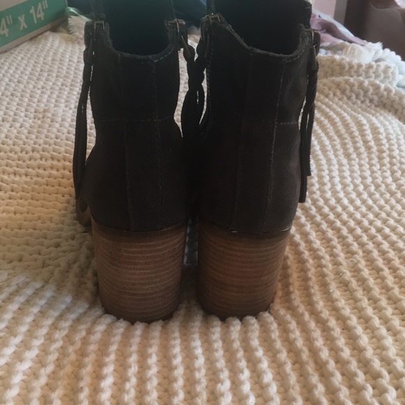 Dolce Vida grey shade booties - Picture 5 of 7